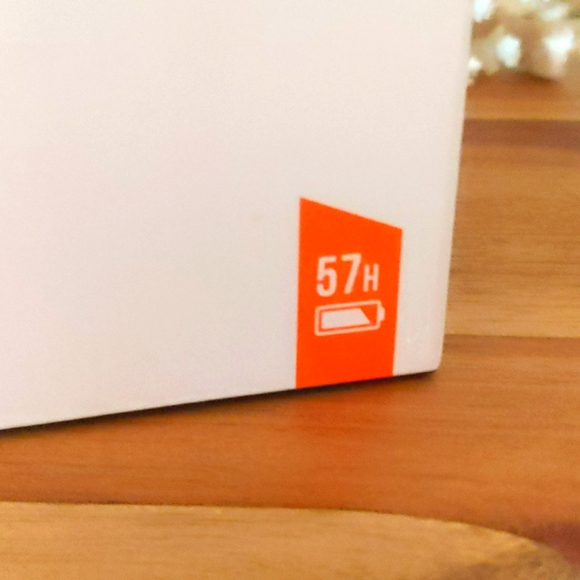 JBL💥NWT💥 TUNE 520BT - wireless headphones new inbox never opened! A+ - Picture 9 of 11